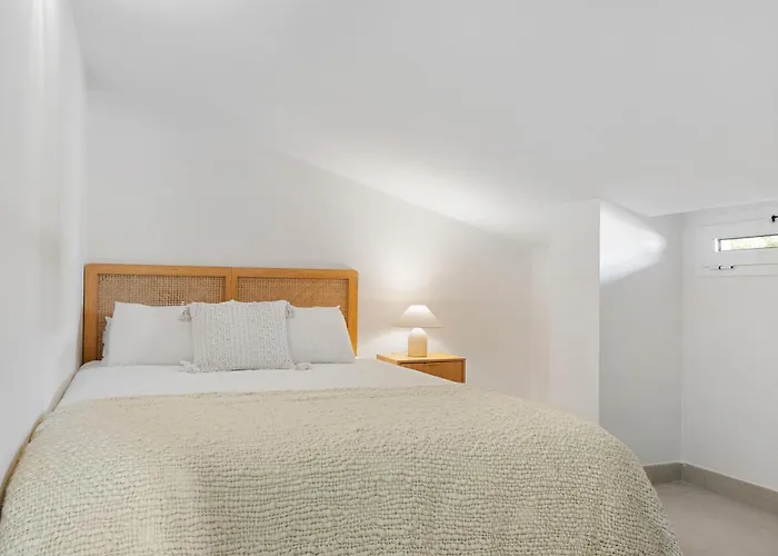 Apartman 4br Penthouse W Pool & Parking 500m From The *