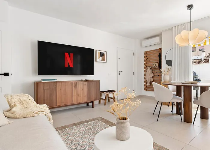 4br Penthouse W Pool & Parking 500m From The Apartamento Marbella