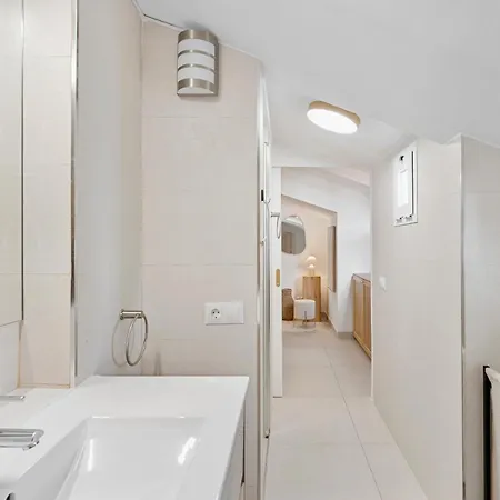 4br Penthouse W Pool & Parking 500m From The מארבלה
