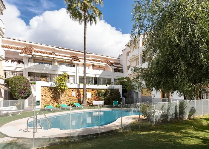 4br Penthouse W Pool & Parking 500m From The Marbella